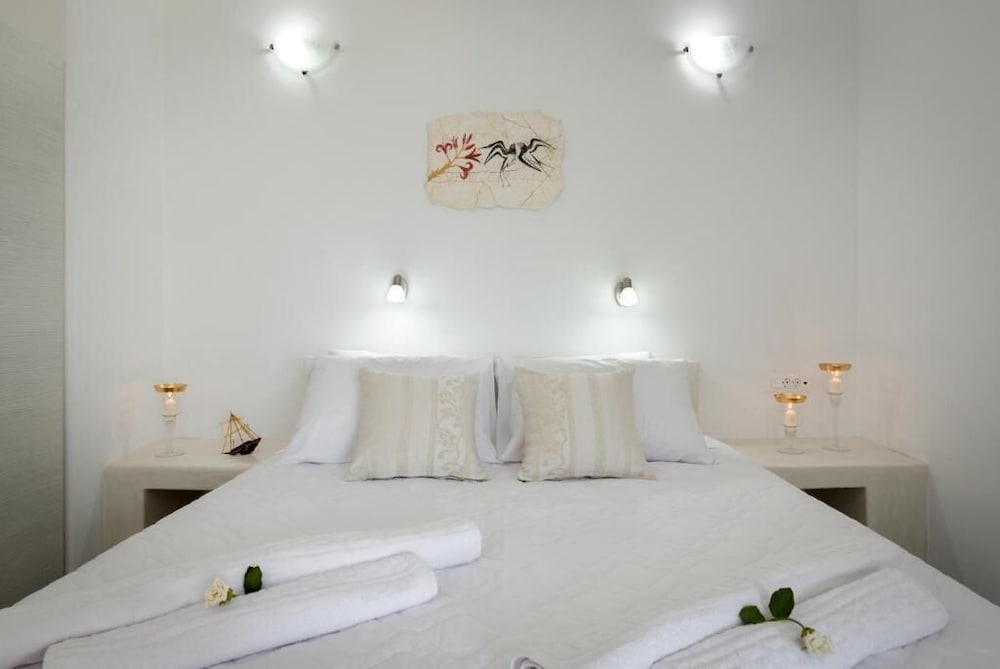 Pancratium villas & suites — Hotel rooms in Akrotiri, South Aegean