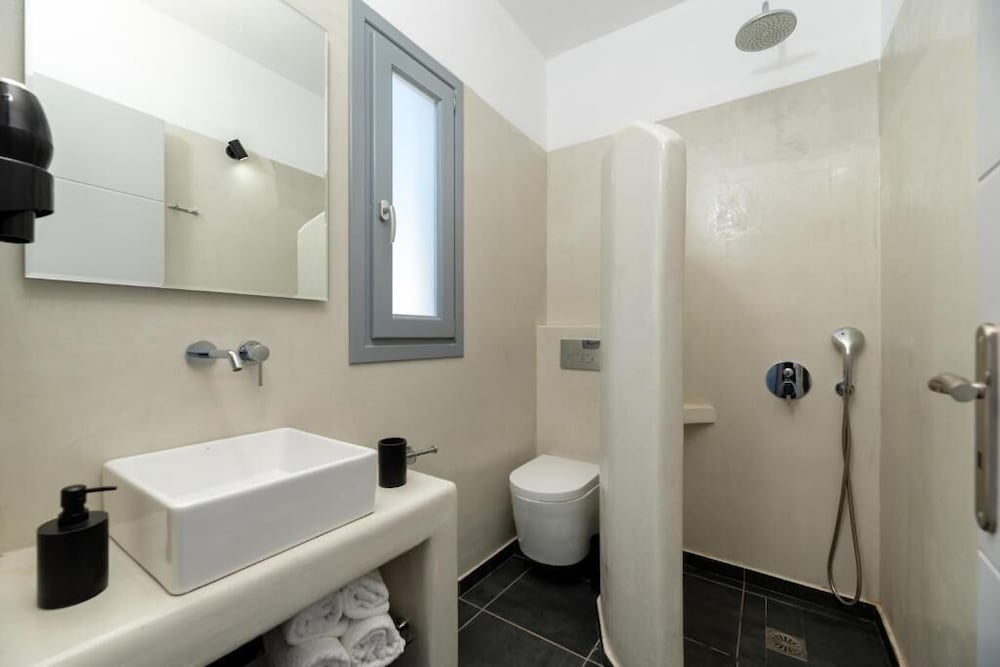 Pancratium villas & suites — Hotel rooms in Akrotiri, South Aegean