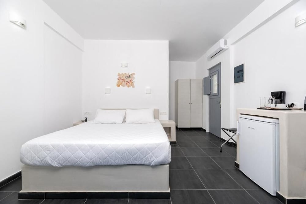 Pancratium villas & suites — Hotel rooms in Akrotiri, South Aegean