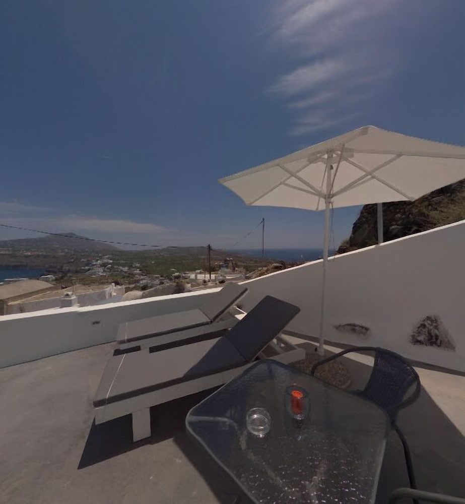 Pancratium villas & suites — Hotel building in Akrotiri, South Aegean
