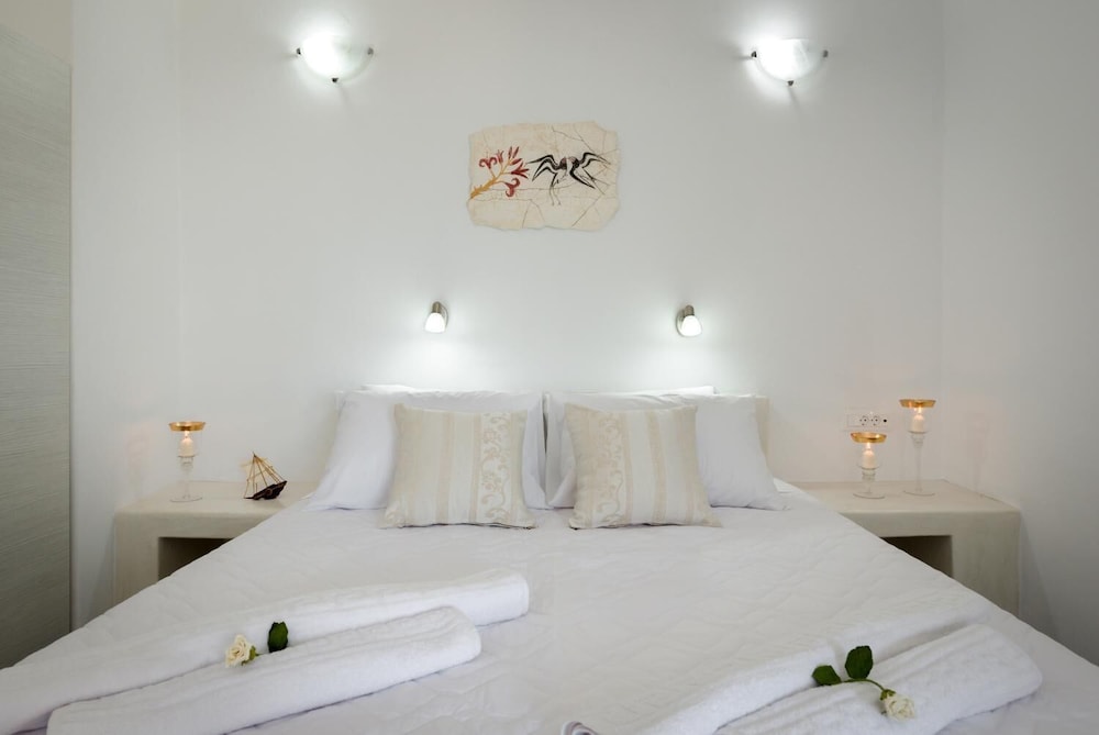 Pancratium villas & suites — Hotel rooms in Akrotiri, South Aegean