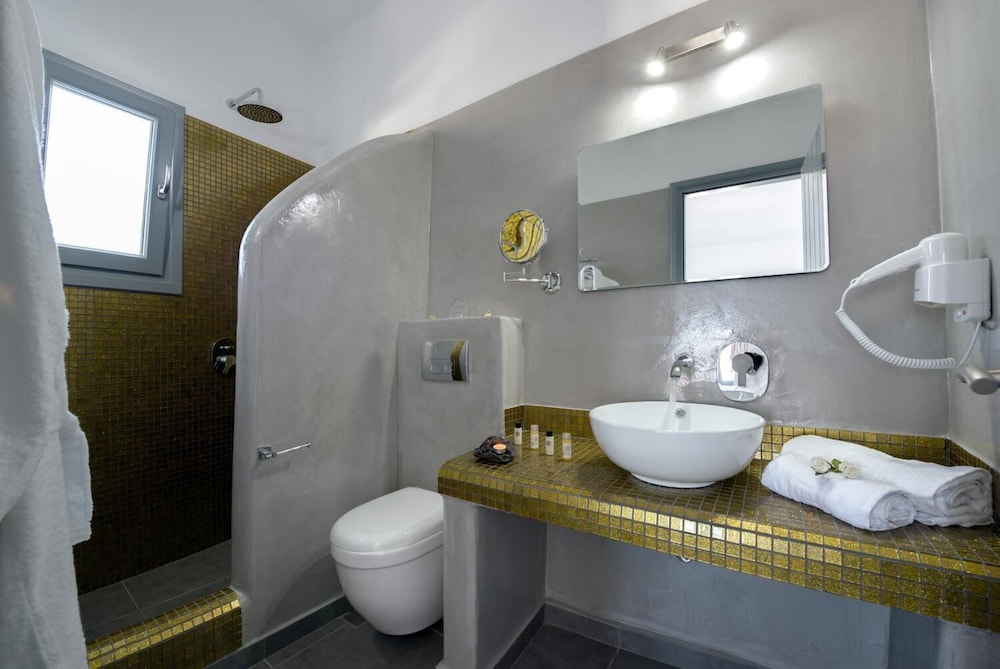 Pancratium villas & suites — Hotel rooms in Akrotiri, South Aegean