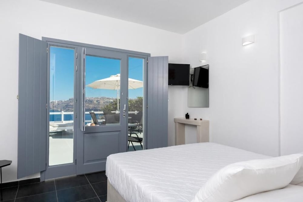 Pancratium villas & suites — Hotel rooms in Akrotiri, South Aegean