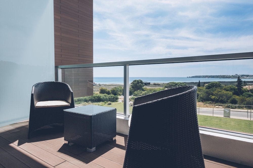 Iberostar Selection Lagos Algarve — Hotel rooms in Lagos, Faro