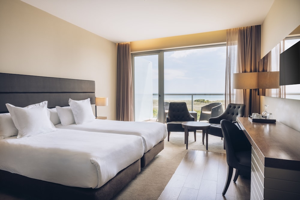 Iberostar Selection Lagos Algarve — Hotel rooms in Lagos, Faro