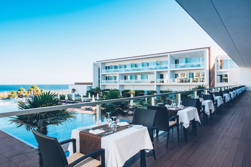 Iberostar Selection Lagos Algarve — Restaurant & bars in Lagos, Faro