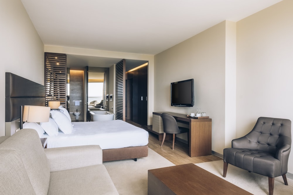 Iberostar Selection Lagos Algarve — Hotel rooms in Lagos, Faro