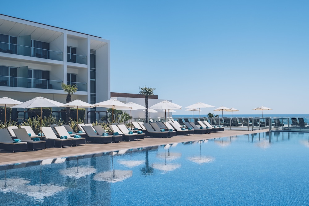 Iberostar Selection Lagos Algarve — Swimming pool in Lagos, Faro