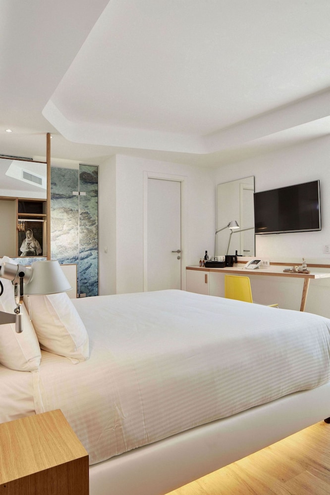 Olive Green Hotel — Hotel rooms in Heraklion