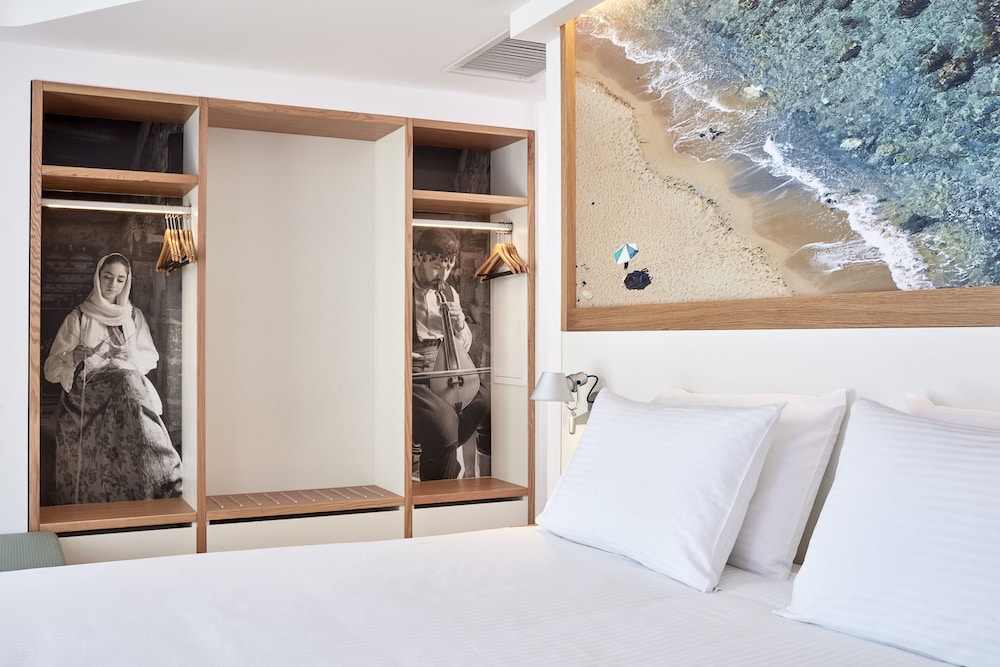 Olive Green Hotel — Hotel rooms in Heraklion