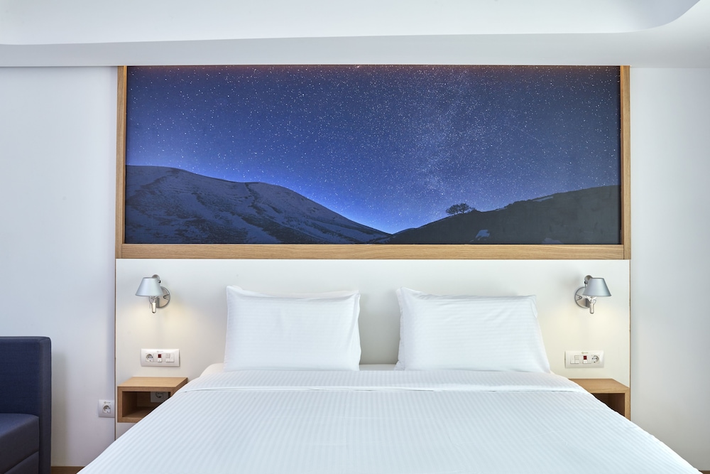 Olive Green Hotel — Hotel rooms in Heraklion