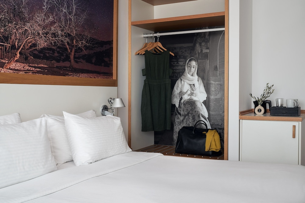 Olive Green Hotel — Hotel rooms in Heraklion