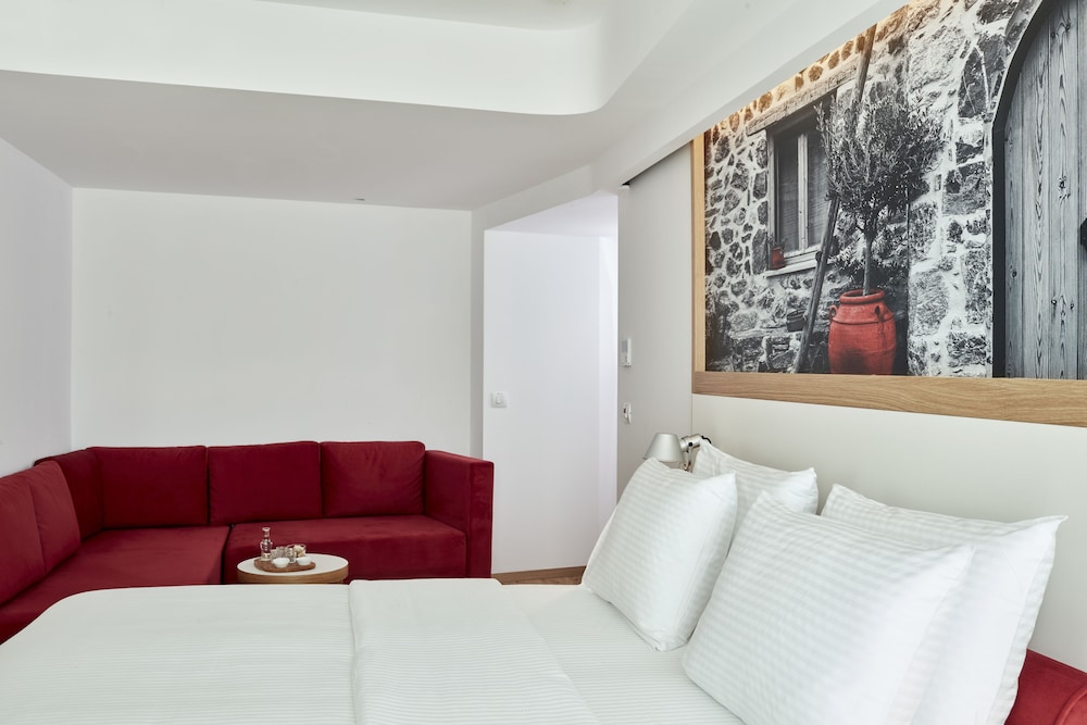 Olive Green Hotel — Hotel rooms in Heraklion