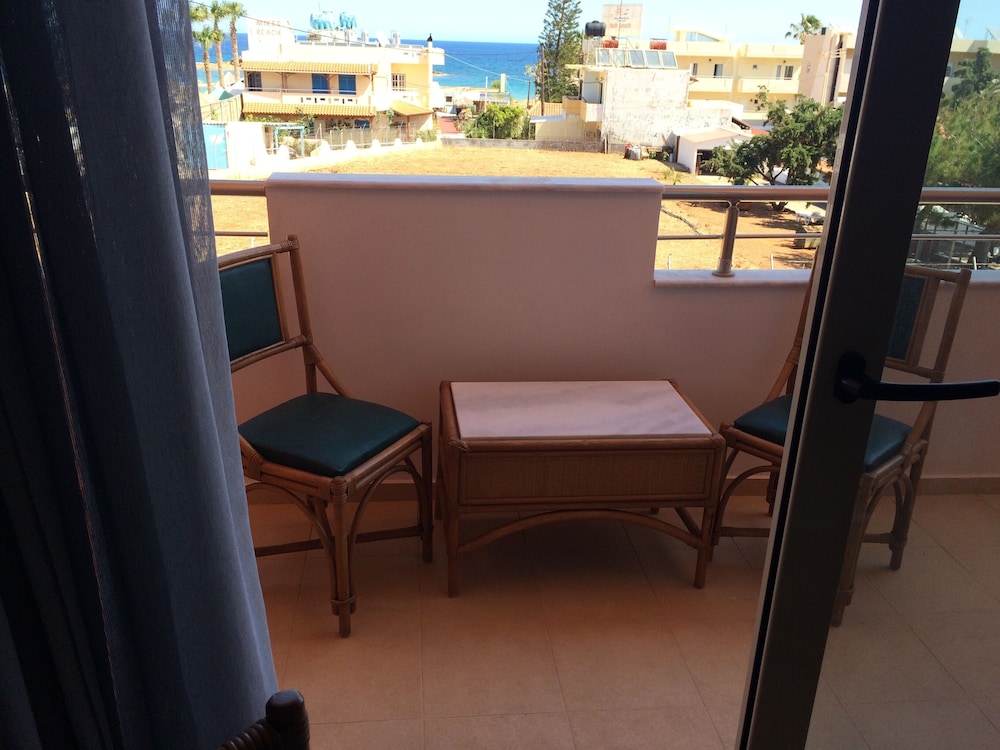 Artemis Bay by Estia — Hotel rooms in Malia