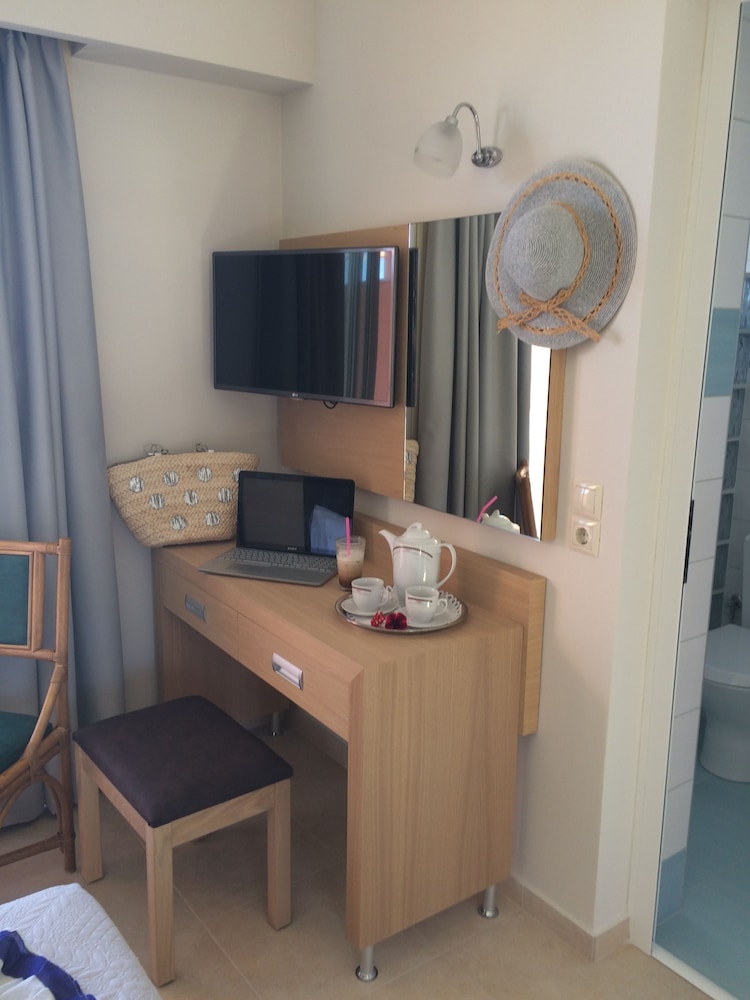 Artemis Bay by Estia — Hotel rooms in Malia