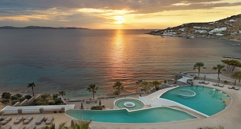 Anax Resort & Spa — Swimming pool in Ornos, South Aegean