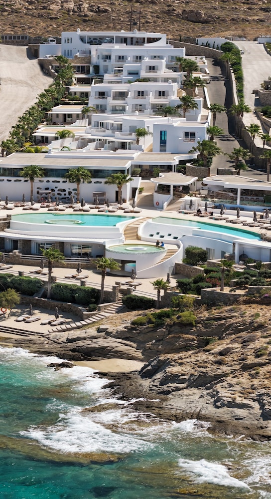 Anax Resort & Spa — Swimming pool in Ornos, South Aegean