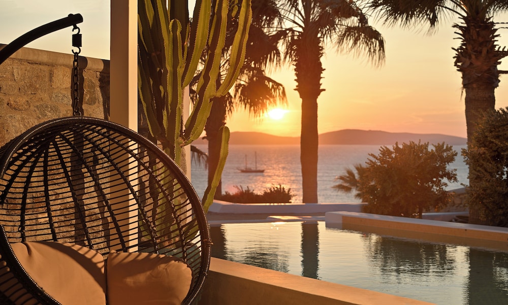 Anax Resort & Spa — Swimming pool in Ornos, South Aegean