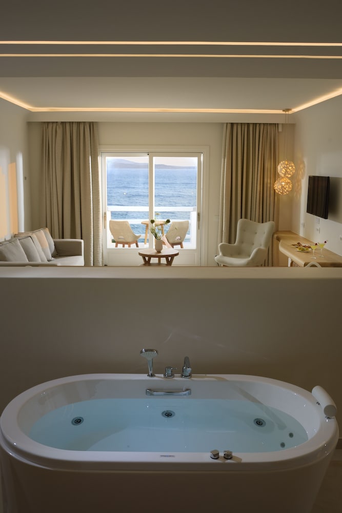 Anax Resort & Spa — Hotel rooms in Ornos, South Aegean