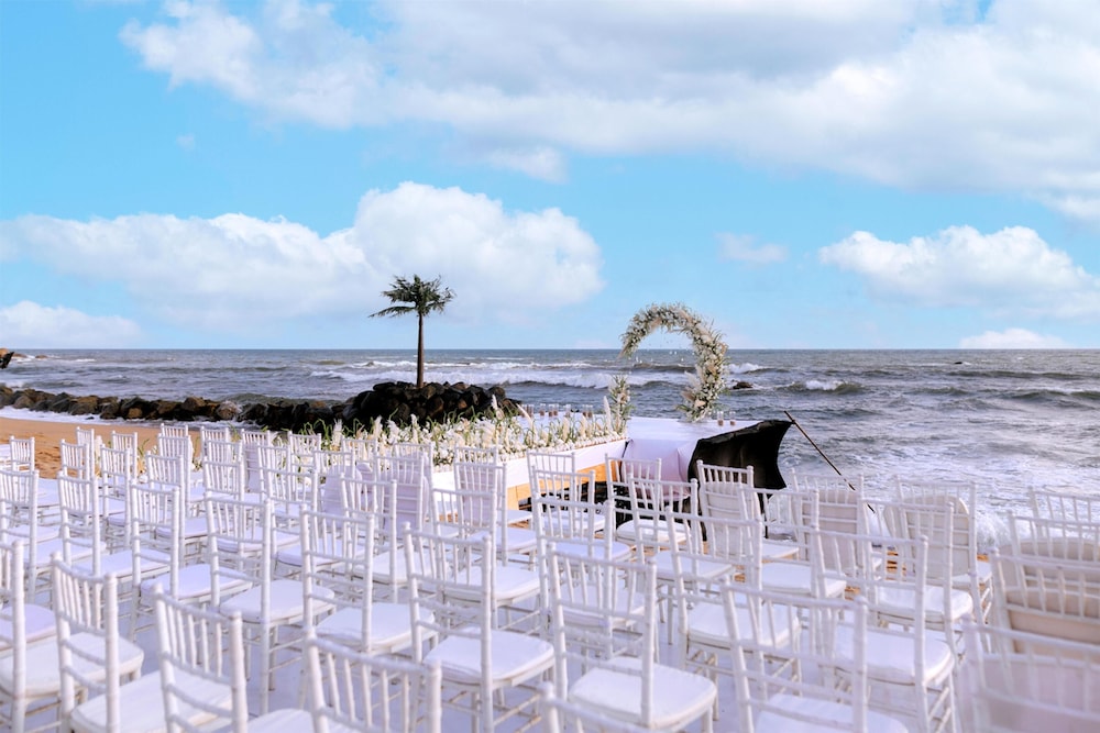 Radisson Blu Resort Galle — Beach in Galle, Southern Province