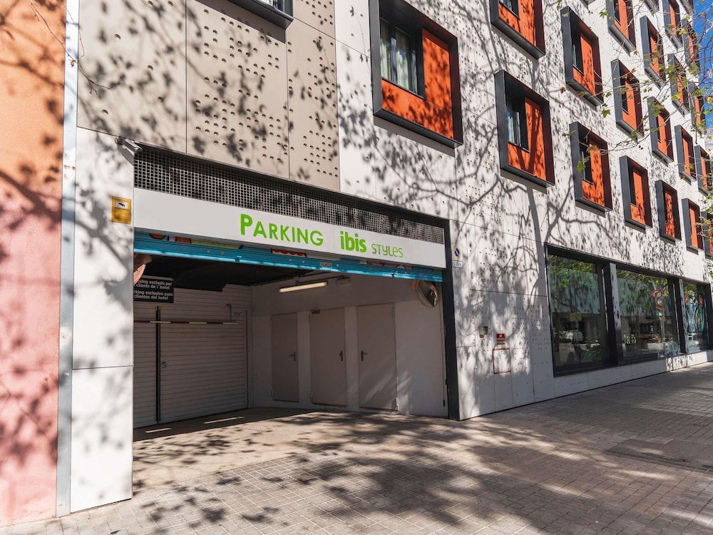 ibis Styles Barcelona City Bogatell — Hotel building in Barcelona, Catalonia