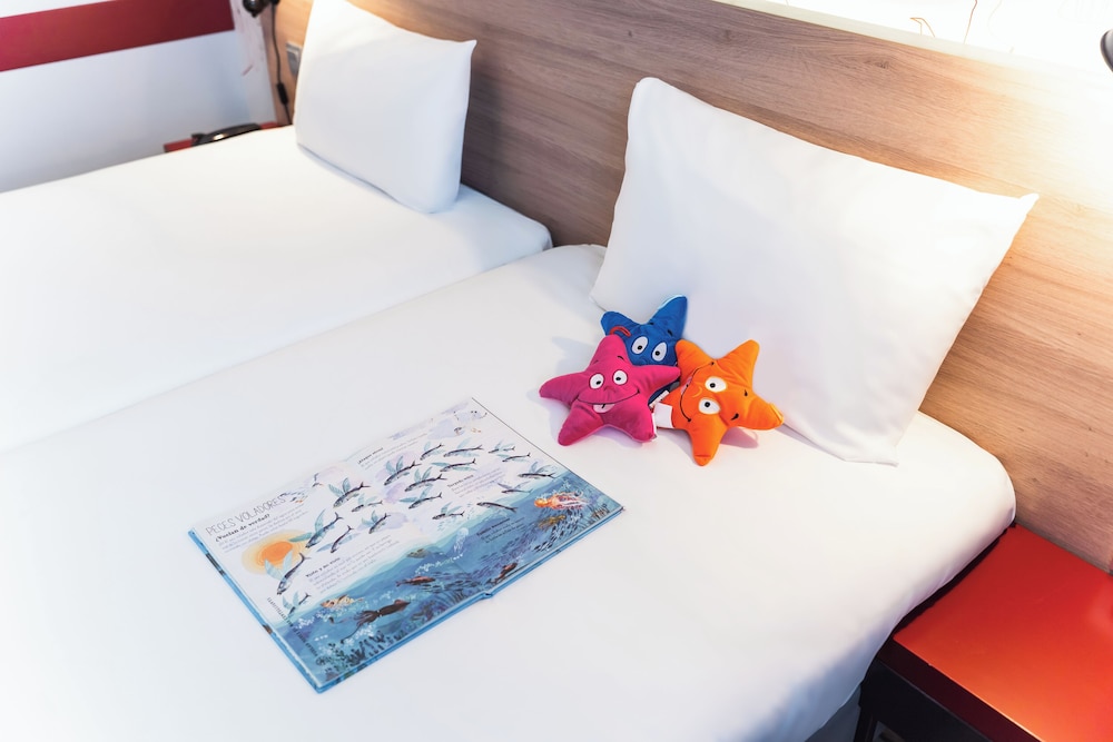 ibis Styles Barcelona City Bogatell — Hotel rooms in Barcelona, Catalonia