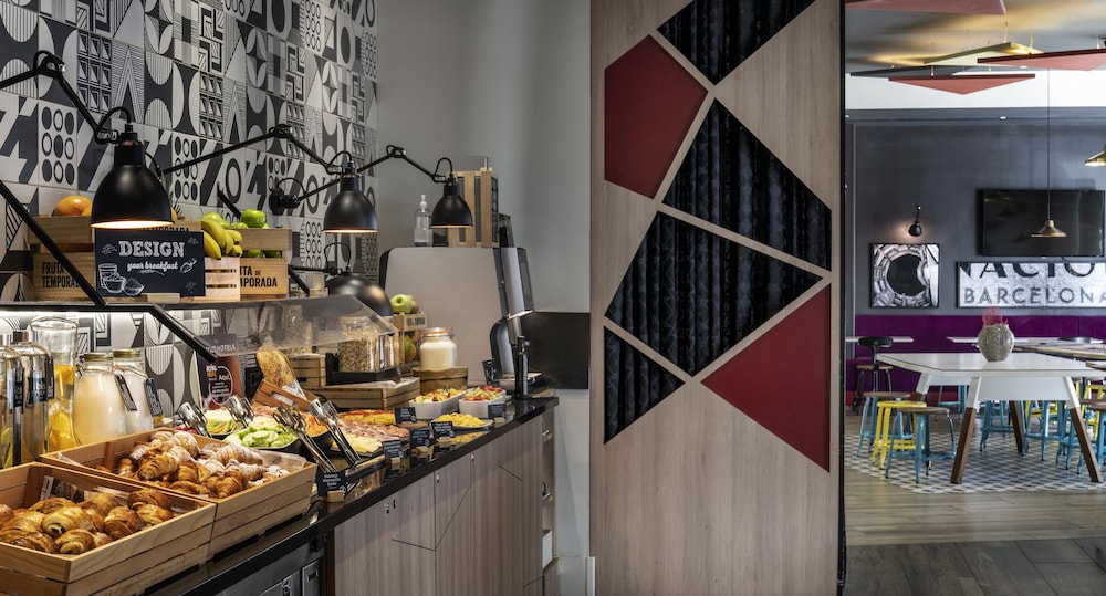 ibis Styles Barcelona City Bogatell — Restaurant & bars in Barcelona, Catalonia