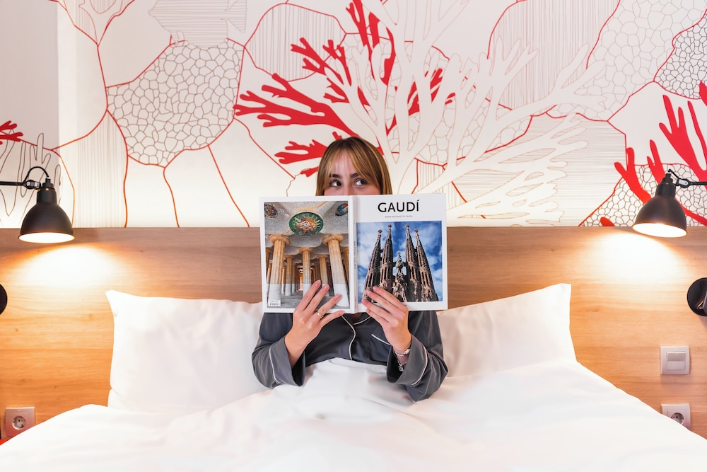 ibis Styles Barcelona City Bogatell — Hotel rooms in Barcelona, Catalonia
