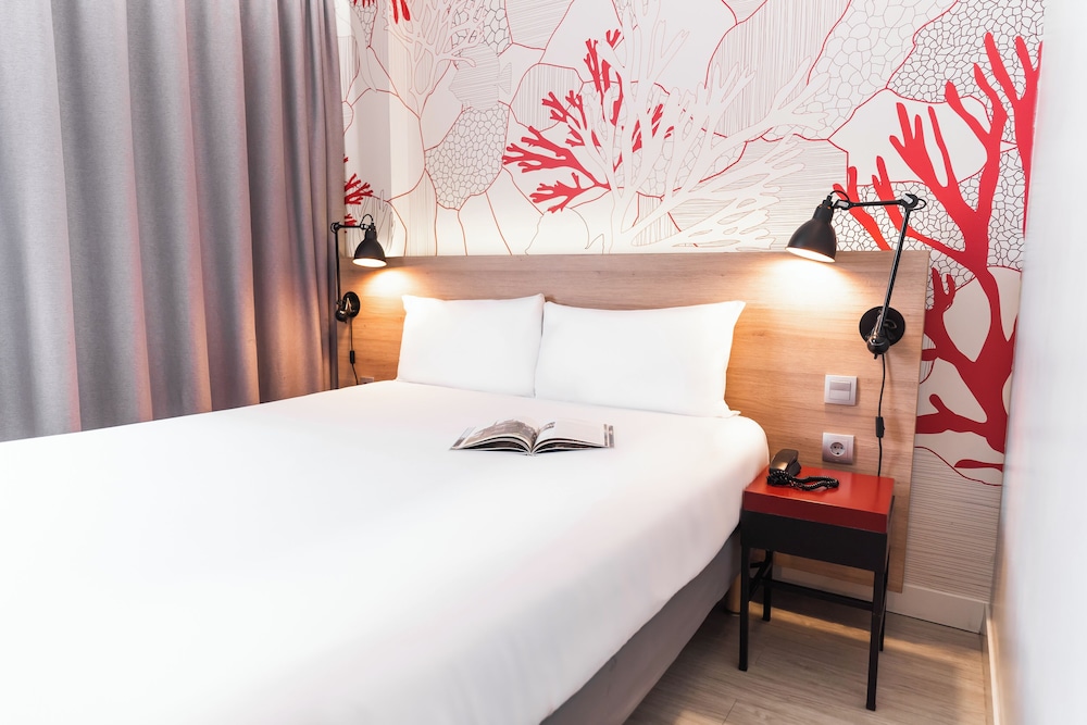 ibis Styles Barcelona City Bogatell — Hotel rooms in Barcelona, Catalonia
