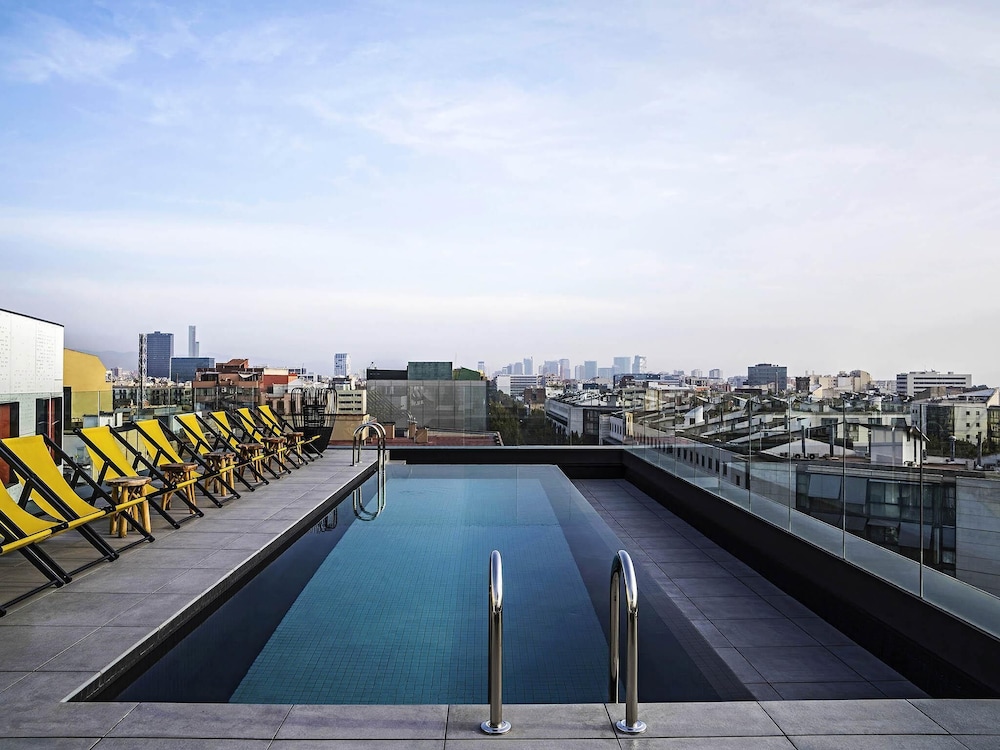 ibis Styles Barcelona City Bogatell — Swimming pool in Barcelona, Catalonia
