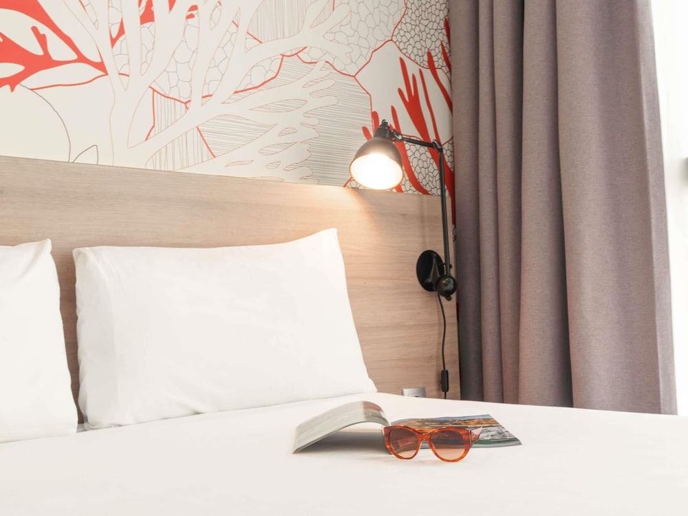 ibis Styles Barcelona City Bogatell — Hotel rooms in Barcelona, Catalonia