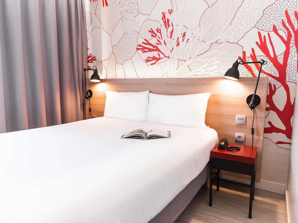 ibis Styles Barcelona City Bogatell — Hotel rooms in Barcelona, Catalonia