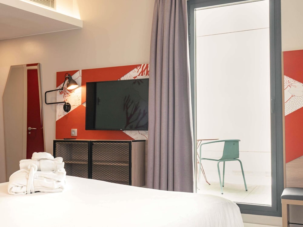 ibis Styles Barcelona City Bogatell — Hotel rooms in Barcelona, Catalonia