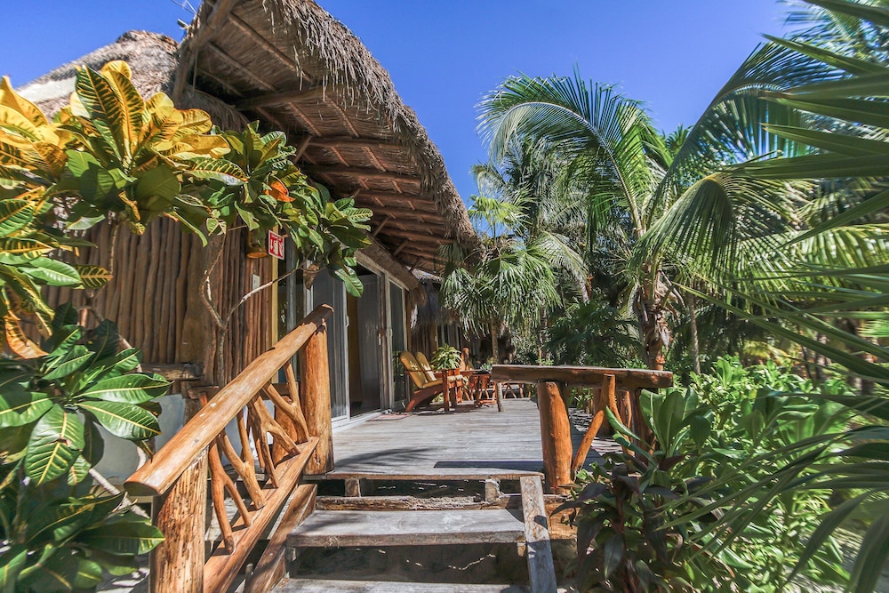 Villa Pescadores Tulum — Hotel building in Tulum, Quintana Roo