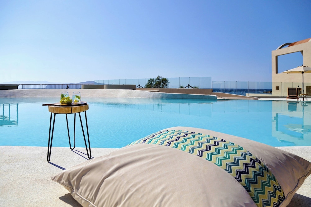 Domes Noruz Chania, Autograph Collection - Adults Only — Swimming pool in Chania
