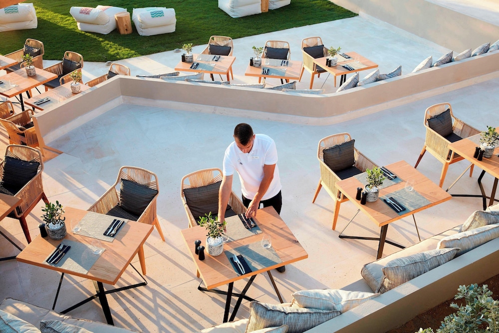 Domes Noruz Chania, Autograph Collection - Adults Only — Restaurant & bars in Chania