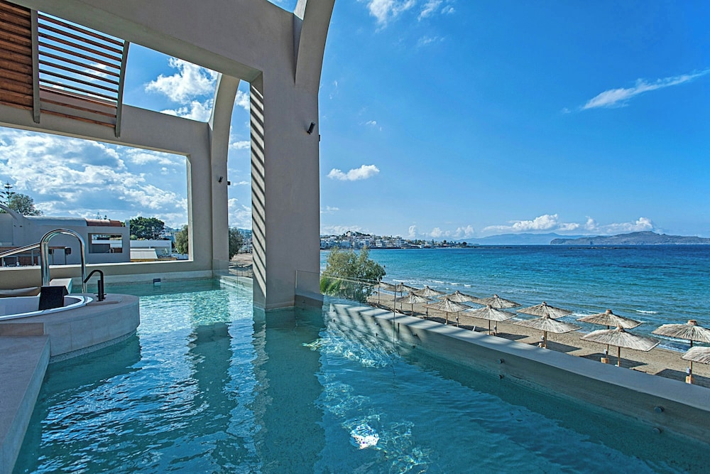 Domes Noruz Chania, Autograph Collection - Adults Only — Swimming pool in Chania