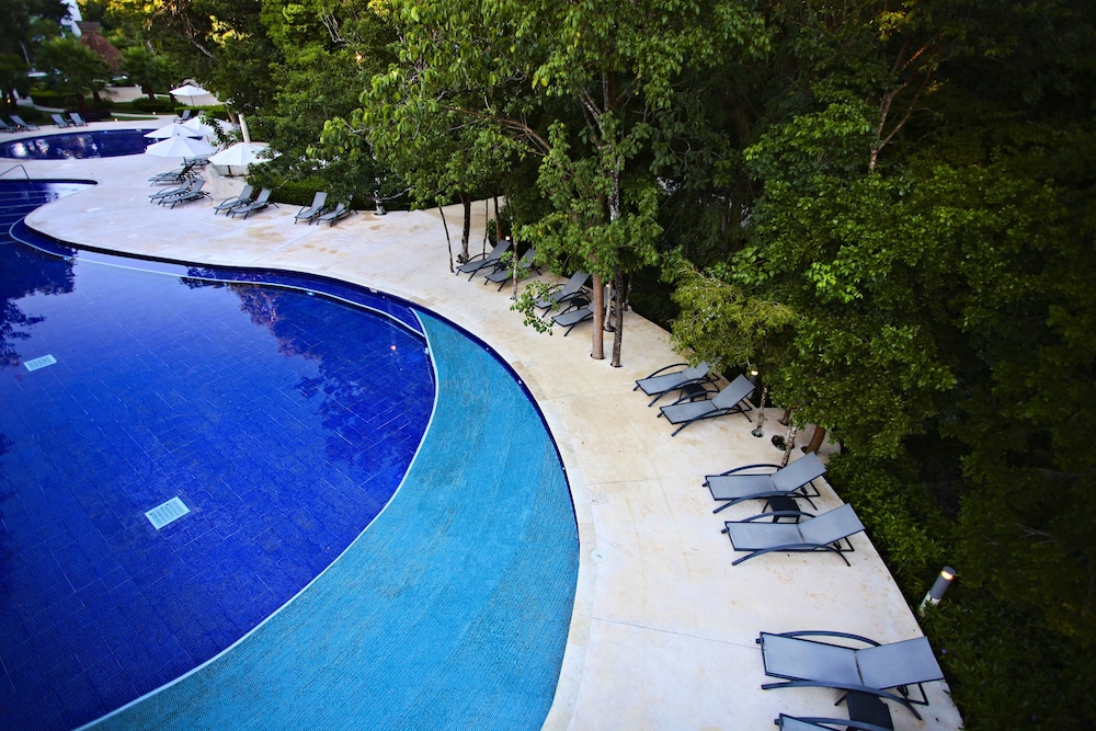 Bahia Principe Escape Sian Ka’an - Hyatt Inclusive Collection - Adults Only - All Inclusive — Swimming pool in Akumal, Quintana Roo