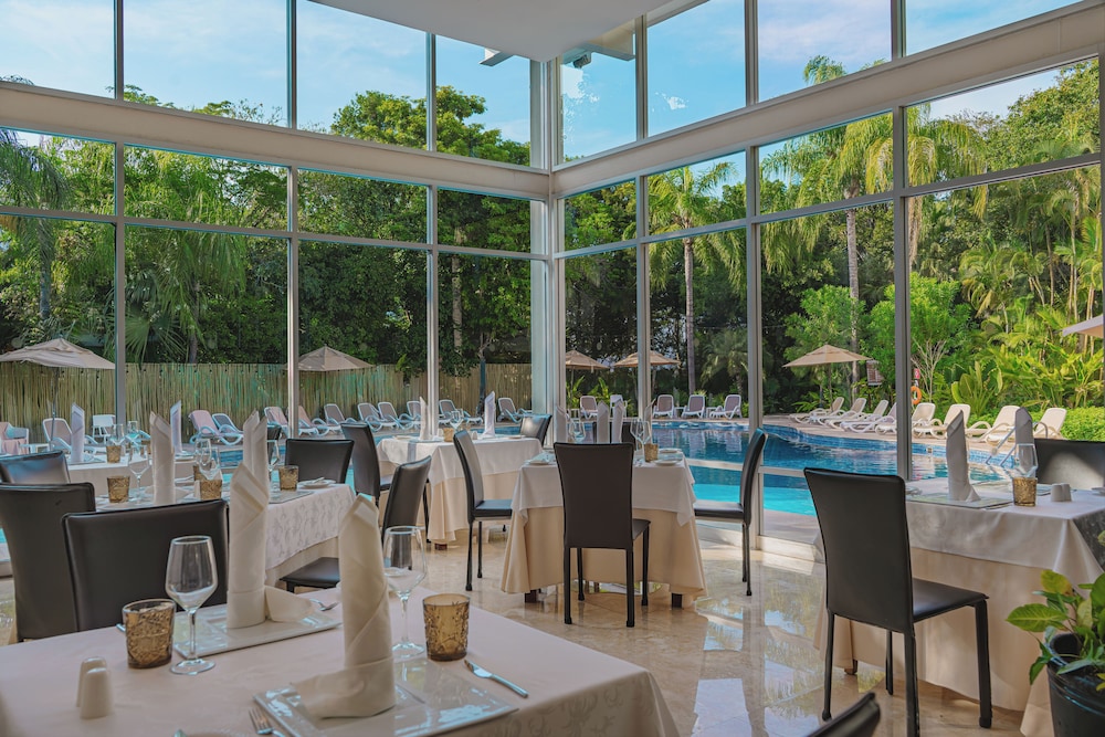 Bahia Principe Escape Sian Ka’an - Hyatt Inclusive Collection - Adults Only - All Inclusive — Restaurant & bars in Akumal, Quintana Roo
