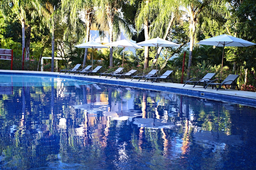 Bahia Principe Escape Sian Ka’an - Hyatt Inclusive Collection - Adults Only - All Inclusive — Swimming pool in Akumal, Quintana Roo
