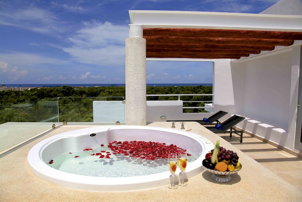 Bahia Principe Escape Sian Ka’an - Hyatt Inclusive Collection - Adults Only - All Inclusive — Hotel rooms in Akumal, Quintana Roo