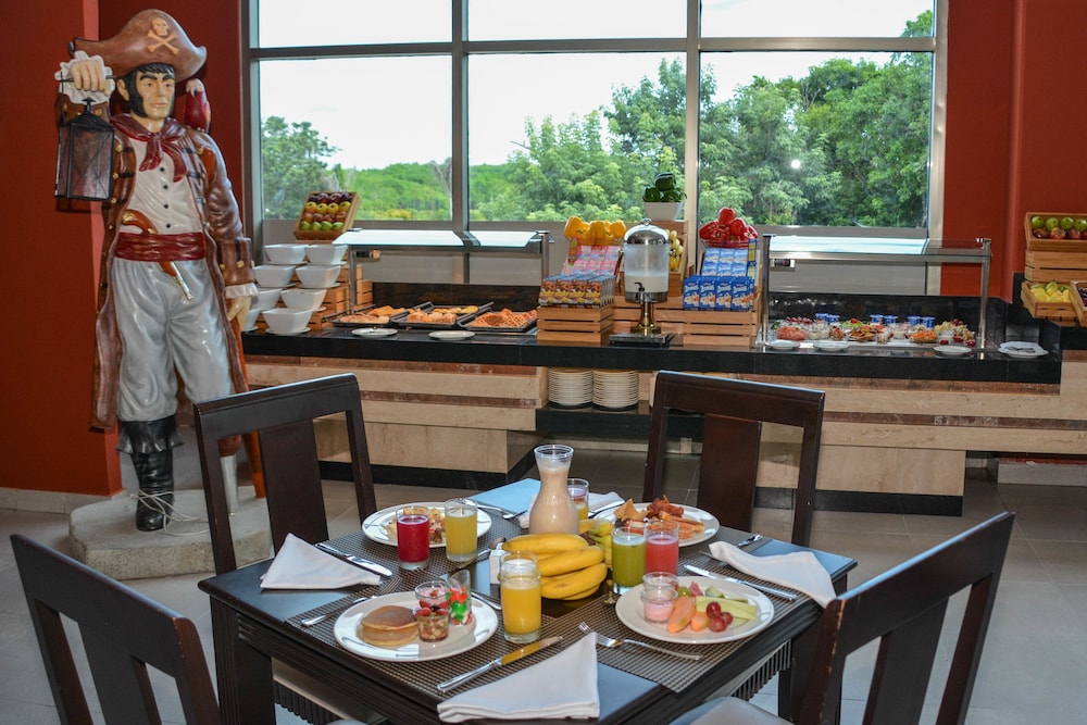 Princess Family Club Riviera - All Inclusive — Restaurant & bars in Playa del Carmen, Quintana Roo