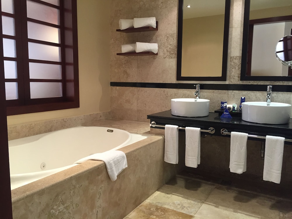 Princess Family Club Riviera - All Inclusive — Hotel rooms in Playa del Carmen, Quintana Roo