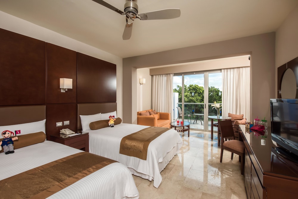 Princess Family Club Riviera - All Inclusive — Hotel rooms in Playa del Carmen, Quintana Roo