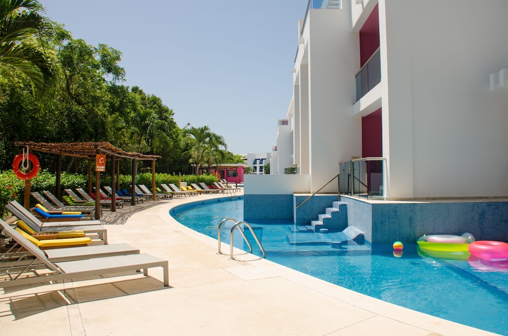 Princess Family Club Riviera - All Inclusive — Swimming pool in Playa del Carmen, Quintana Roo