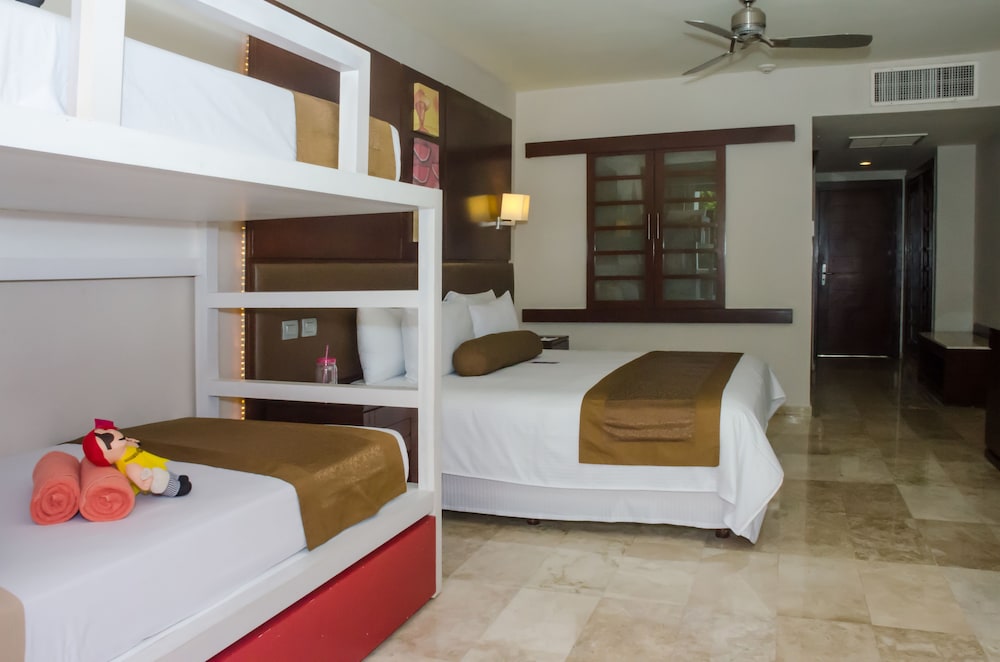 Princess Family Club Riviera - All Inclusive — Hotel rooms in Playa del Carmen, Quintana Roo