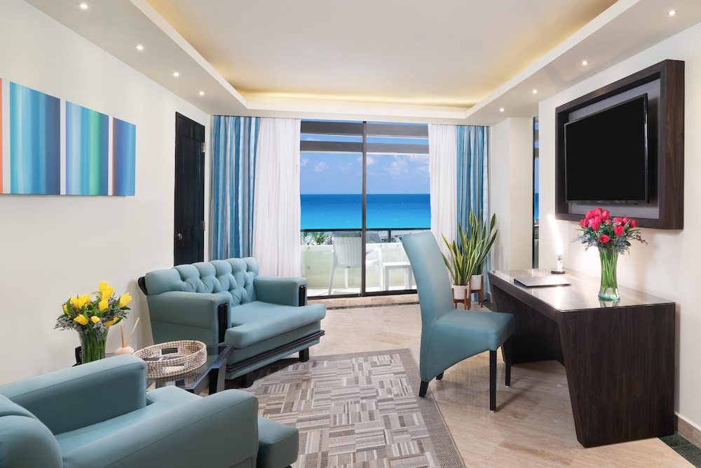The Pyramid Cancun by Oasis - Gourmet Premium All Inclusive — Hotel rooms in Cancun, Quintana Roo