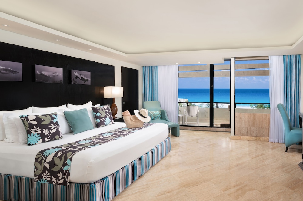 The Pyramid Cancun by Oasis - Gourmet Premium All Inclusive — Hotel rooms in Cancun, Quintana Roo