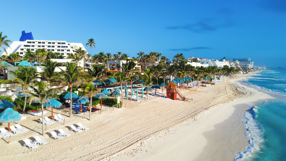 The Pyramid Cancun by Oasis - Gourmet Premium All Inclusive — Beach in Cancun, Quintana Roo