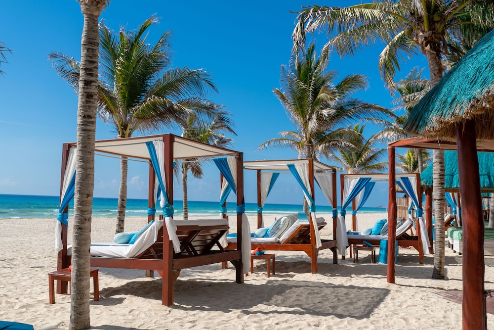 The Pyramid Cancun by Oasis - Gourmet Premium All Inclusive — Beach in Cancun, Quintana Roo